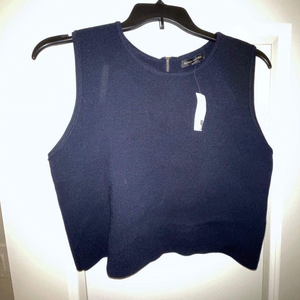 Banana Republic-stretch sleeveless top-NWT- back zipper